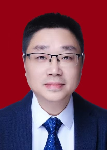 副區(qū)長 吳強